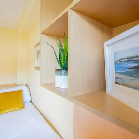 89 - Spacious Townhouse By Shortstays Hébergement de vacances