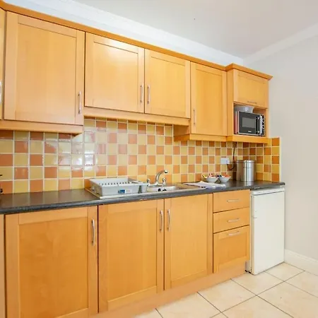 89 - Spacious Townhouse By Shortstays Hébergement de vacances Galway