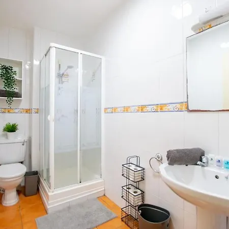 89 - Spacious Townhouse By Shortstays Hébergement de vacances *