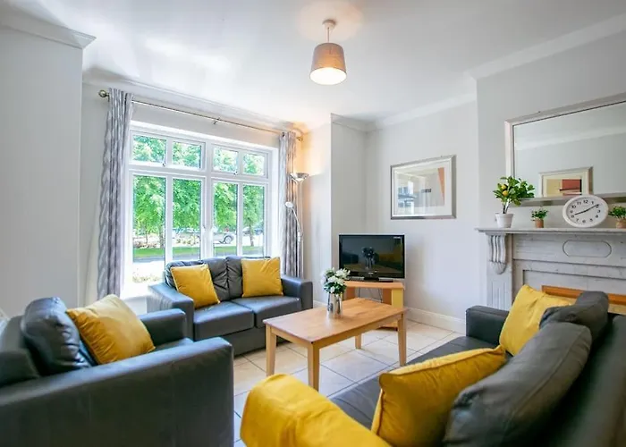 89 - Spacious Townhouse By Shortstays Nyaraló *