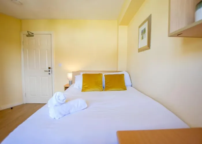 89 - Spacious Townhouse By Shortstays Feriehus Galway