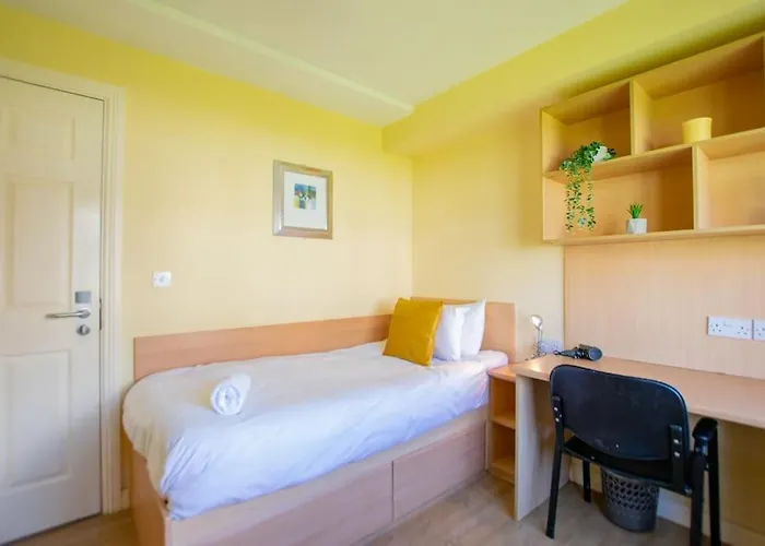 89 - Spacious Townhouse By Shortstays Galway