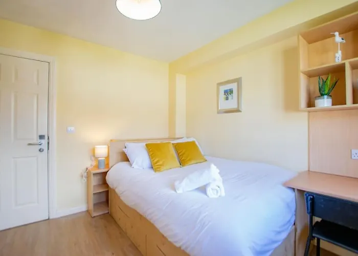 89 - Spacious Townhouse By Shortstays Galway