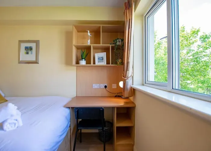 89 - Spacious Townhouse By Shortstays Galway