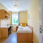 別荘 89 - Spacious Townhouse By Shortstays