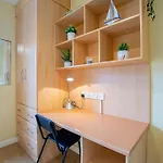 89 - Spacious Townhouse By Shortstays