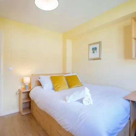 89 - Spacious Townhouse By Shortstays ゴールウェイ