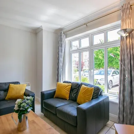 89 - Spacious Townhouse By Shortstays Σπίτι διακοπών *